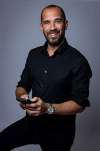 javier guerra